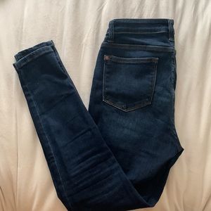 Dark wash Judy blue size 5 high rise skinny jeans